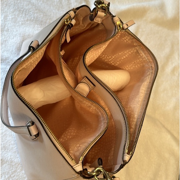 GORGEOUS KATE SPADE BAG❣️❣️❣️ - Picture 4 of 12